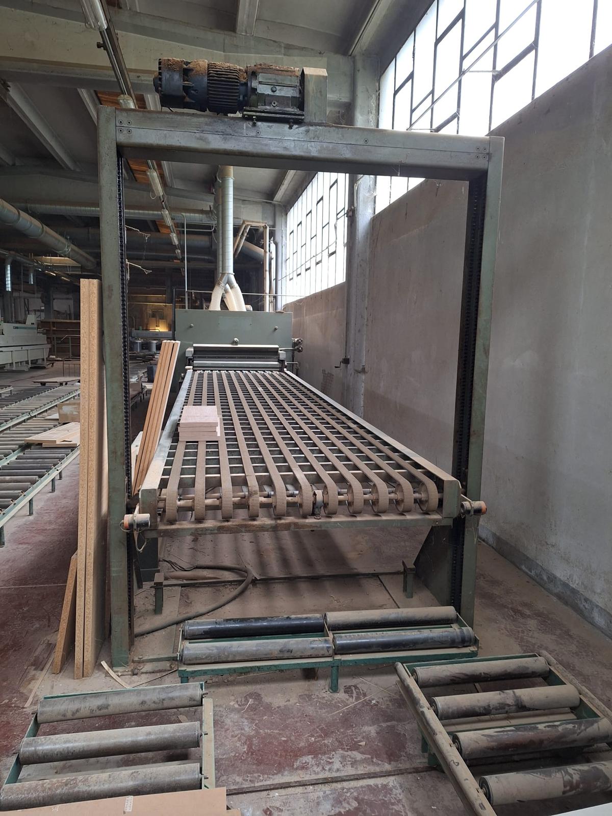 Automatic Multi-Daylight Hydraulic Hot Press Line for Panels - Image 6