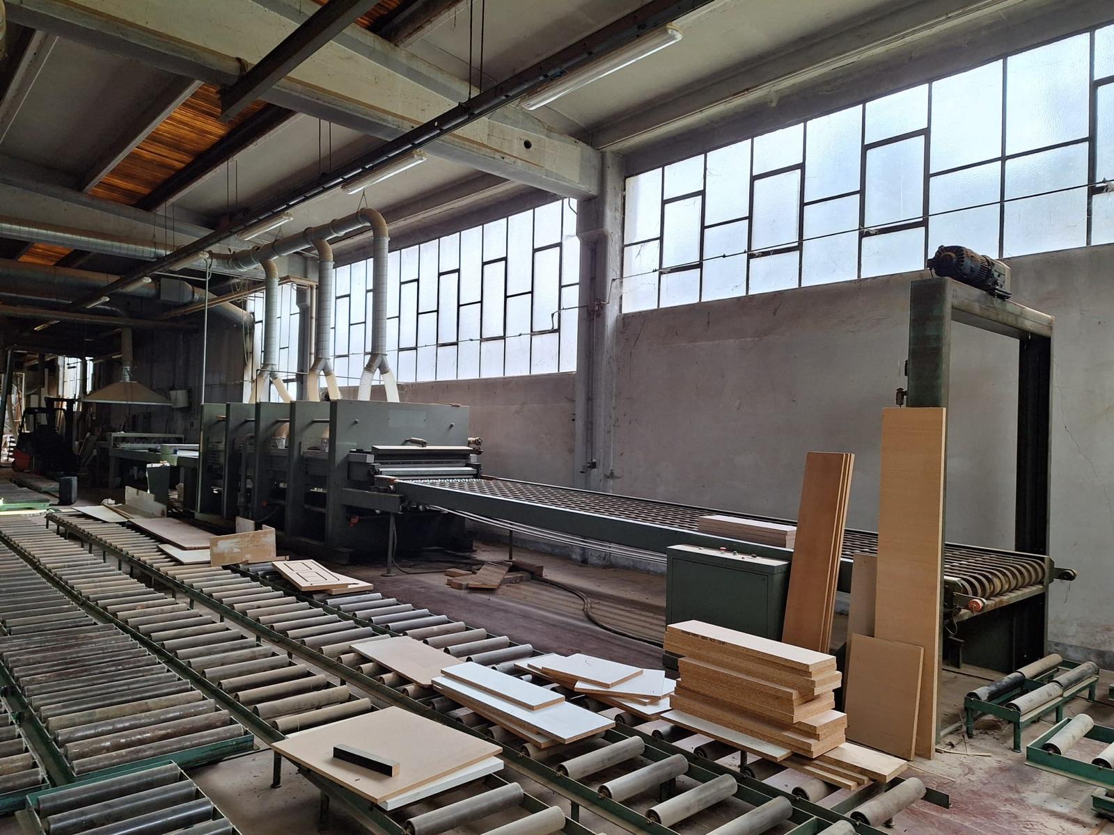 Automatic Multi-Daylight Hydraulic Hot Press Line for Panels - Image 3