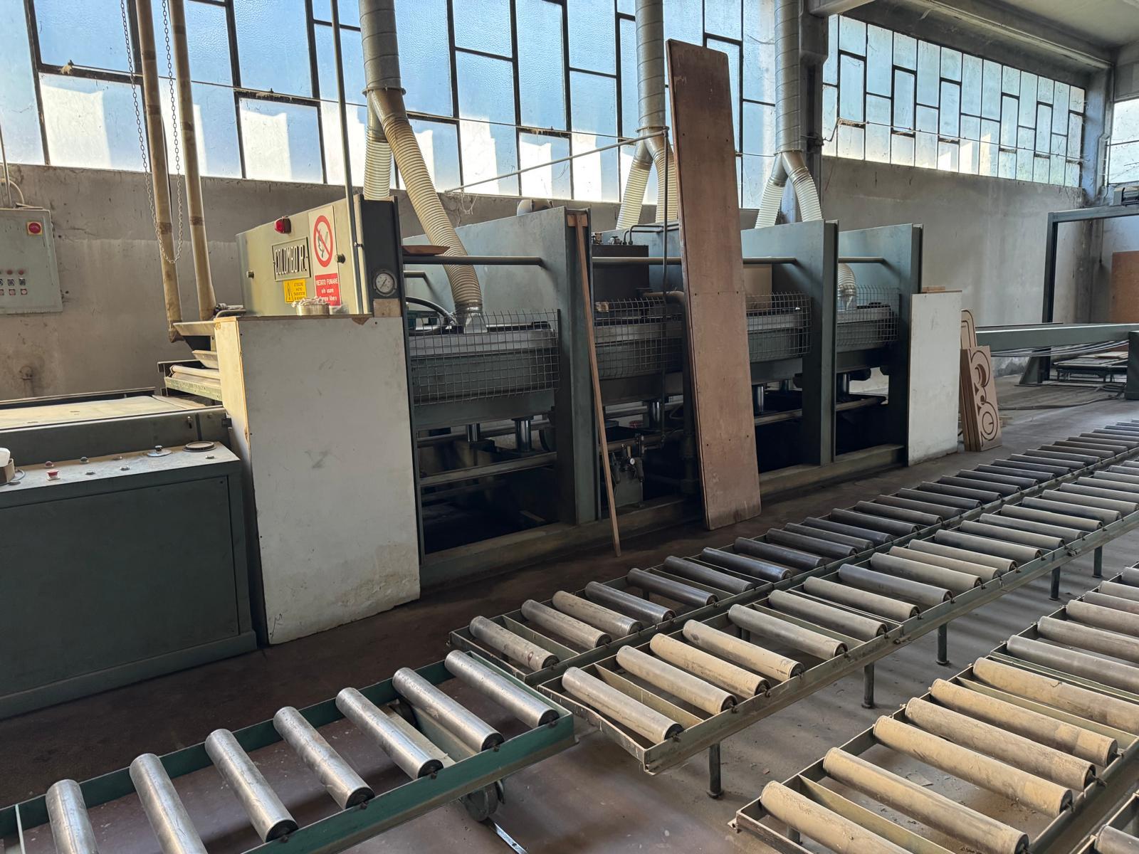 Automatic Multi-Daylight Hydraulic Hot Press Line for Panels - Image 9